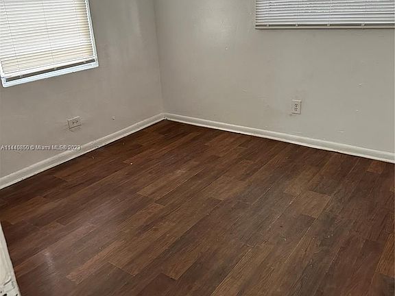 4th image of 519 NW 8th Ave APT 7