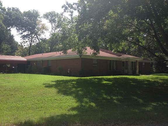4th image of 740 Sleepy Hollow Ln