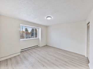 192 Pennsylvania Ave APT 2, Rochester, PA 15074