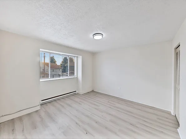 192 Pennsylvania Ave APT 2, Rochester, PA 15074