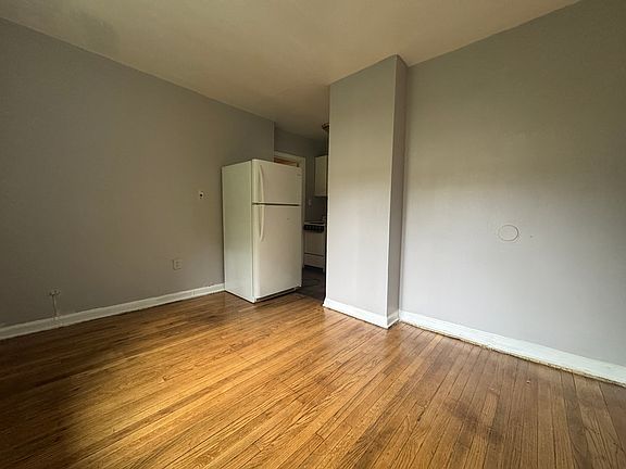 3rd image of 274A S Marshall St #A1