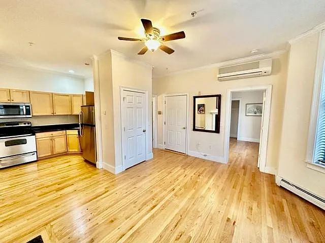 1 bed, 9999 sqft, $2,725 — Photo 2