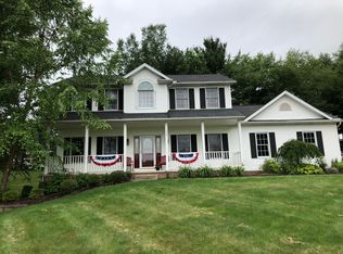 1239 Finley Dr, Mogadore, OH 44260