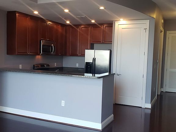 Living Area - Kitchen