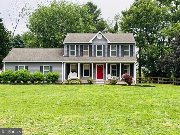 6652 Prestwick Dr, Highland, MD 20777