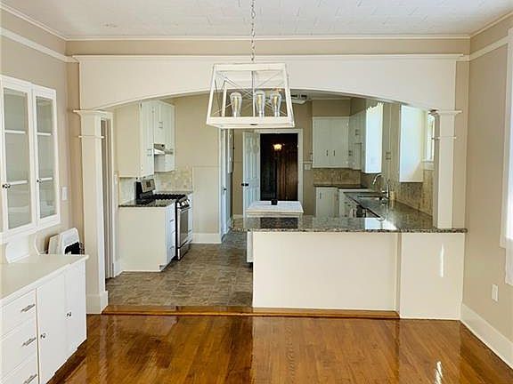 3rd image of 436 S Main St