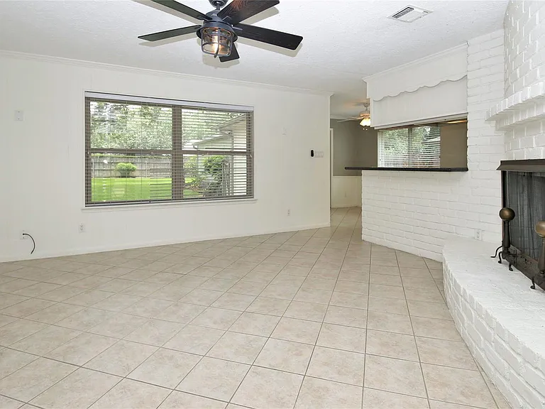 2315 Eaglerock Dr — Photo 6