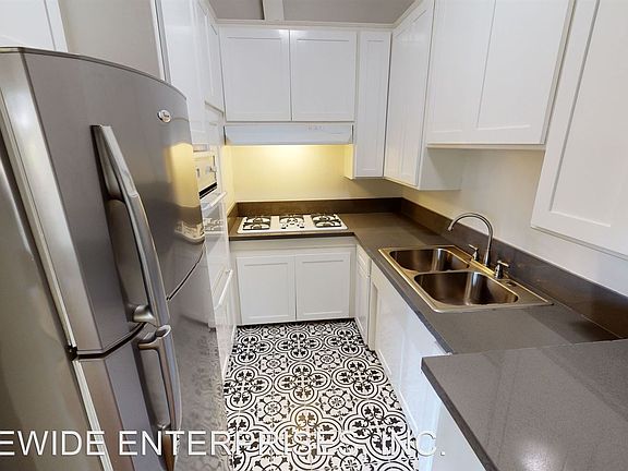 5th image of 825 Washington Ave #11