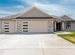 407 Heartland St, Fairfax, IA 52228