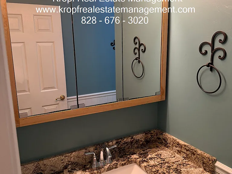 148 Sequoyah Hills Dr — Photo 10