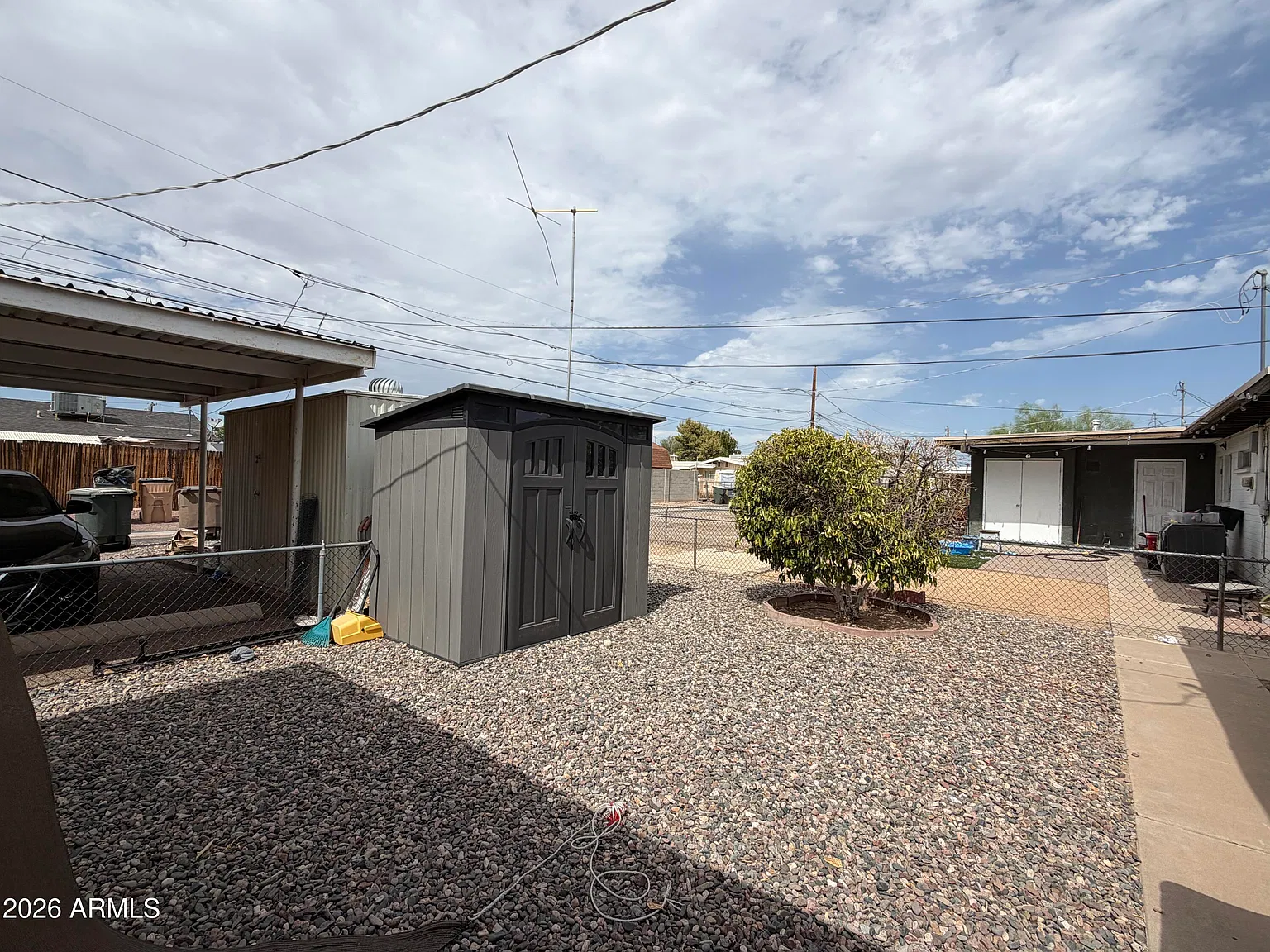 2 bed, 1.0 bath, 810 sqft, $1,250 — Photo 2
