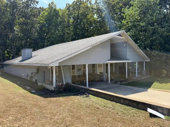 745 Rachelle Ln, Paris, TN 38242