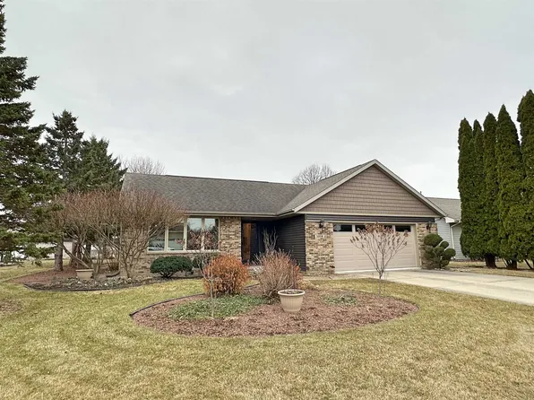 3806 Goldenrod Pl, Janesville, WI 53546