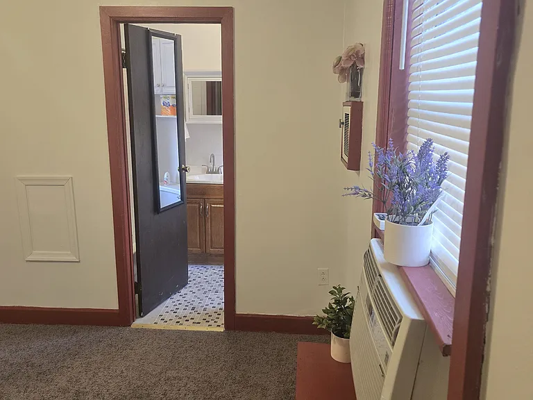 1622 Bainbridge St #3F — Photo 35
