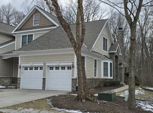 49609 Timber Trl, Novi, MI 48374