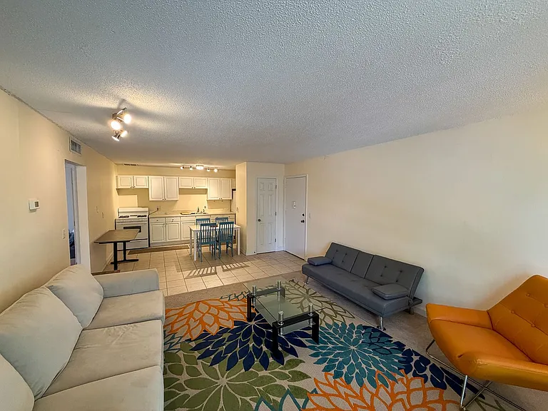 1700 SW 16th Ct #J22 — Photo 3