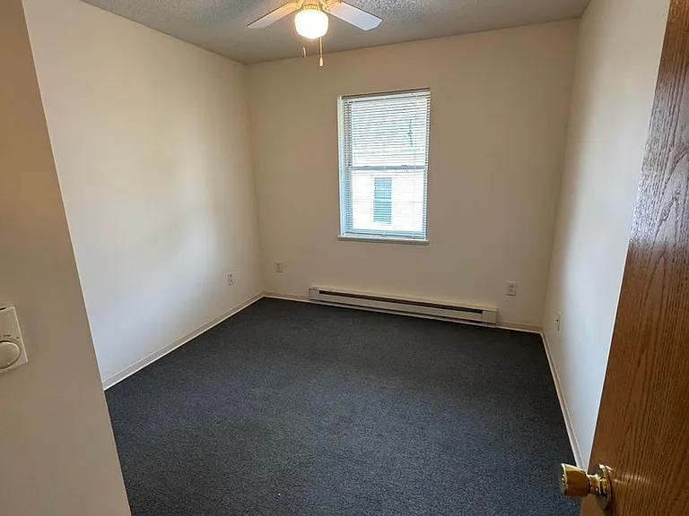 90 E Gridley Ave — Photo 55