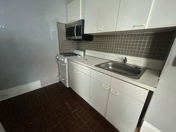 3rd image of 3308 Hamilton St #1B