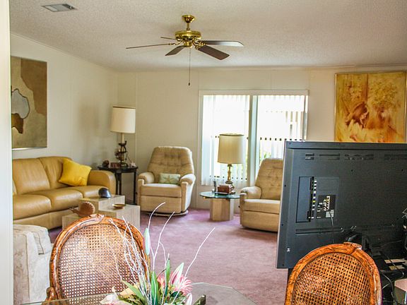5th image of 5454 Seven Oaks Dr #167