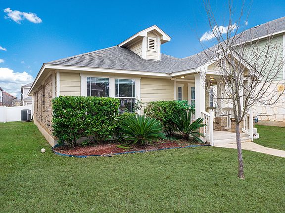 2nd image of 802 Brazos Bend Dr