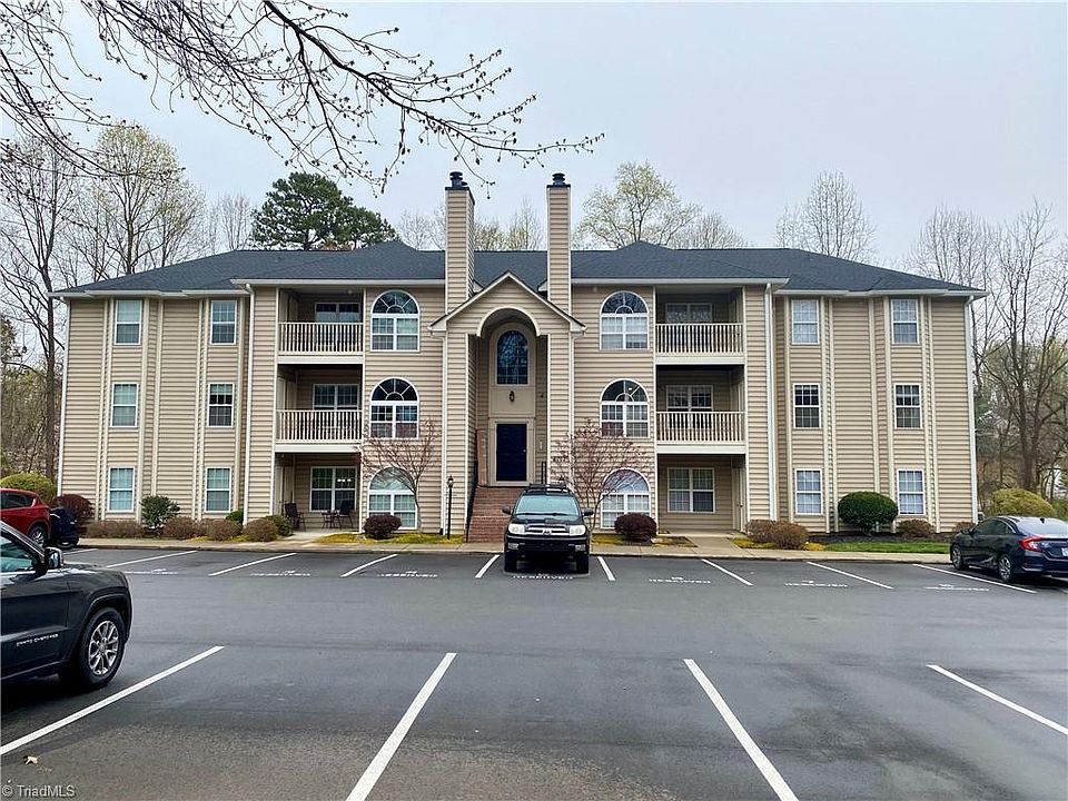 1st image of 6702 W Friendly Ave Unit 3E