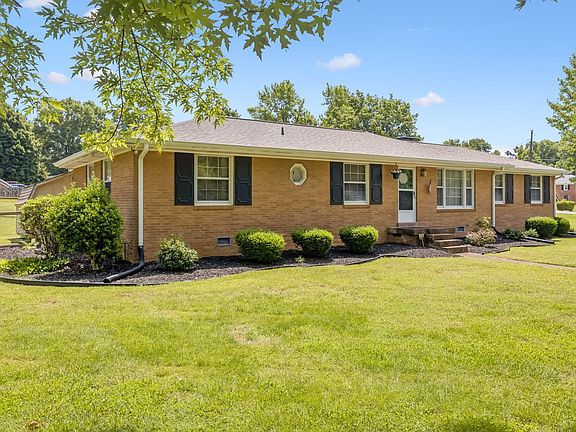 2nd image of 502 Hillview Dr