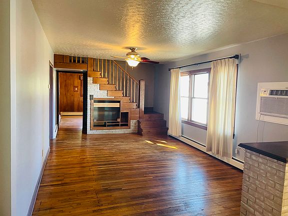 5th image of 808 W Lexington St