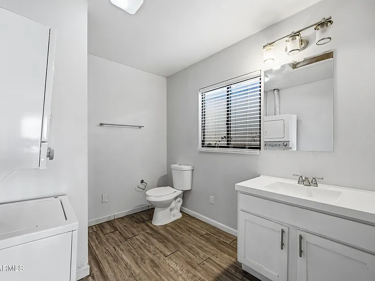 1744 W Glendale Ave #11 — Photo 12