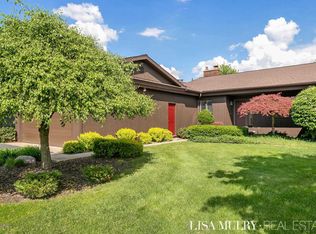 5960 Parview Dr SE, Grand Rapids, MI 49546