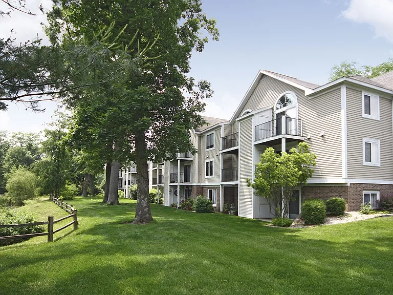 The Highlands Apartments — Photo 33