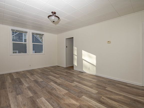 5th image of 2031 22nd St