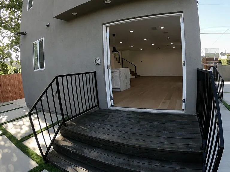 635 N Formosa Ave — Photo 29