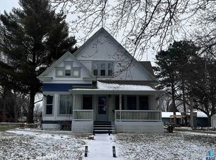 405 Hyden Dr, Alcester, SD 57001