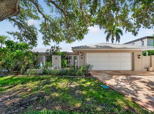 891 Island Way, Clearwater, FL 33767