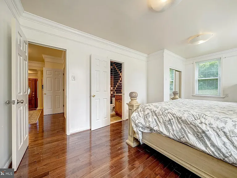 2231 Williams Ave — Photo 7