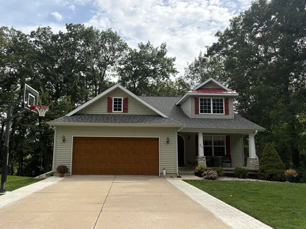 935 Marshall St, Portland, MI 48875