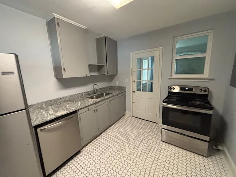 932 Munsen Spring Dr — Photo 7