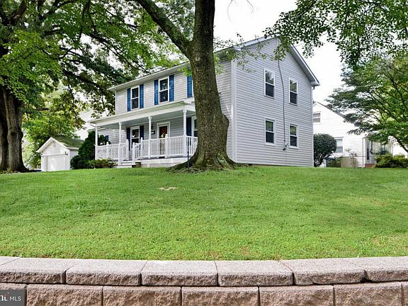 4th image of 3110 Hall Ct