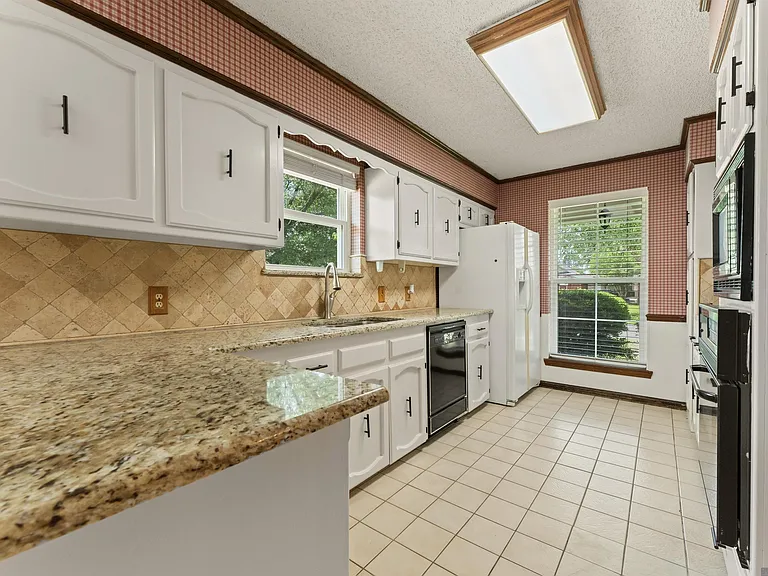 5431 Charing Way Ave — Photo 5