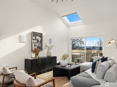 202 W Olympic Place #405, Seattle, WA, 98119