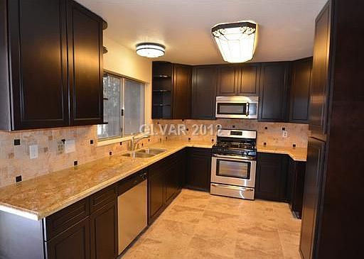 3rd image of 6638 Ellerhurst Dr