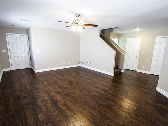 3rd image of 2063 Spiers Ave