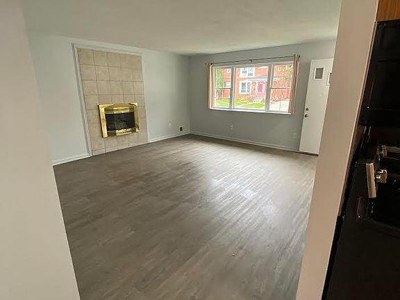 3rd image of 542 Highland St
