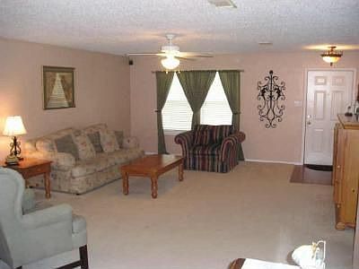 3rd image of 805 Hontley Dr