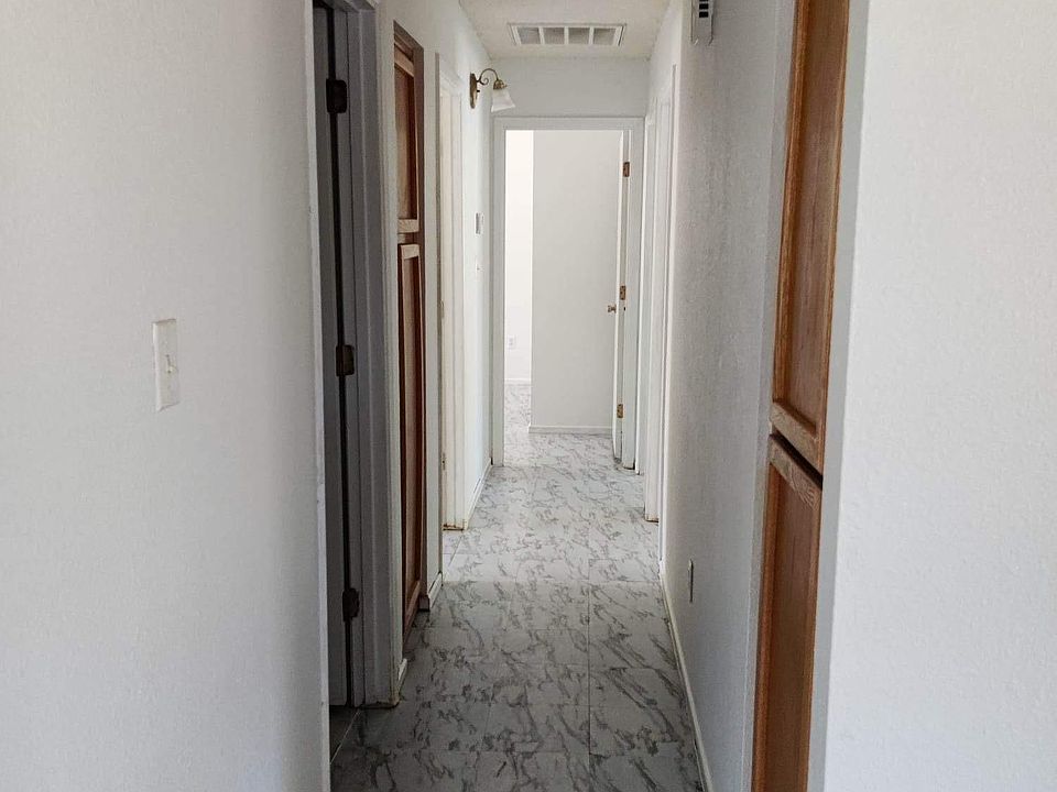 1st image of 576 N Terrazas Dr