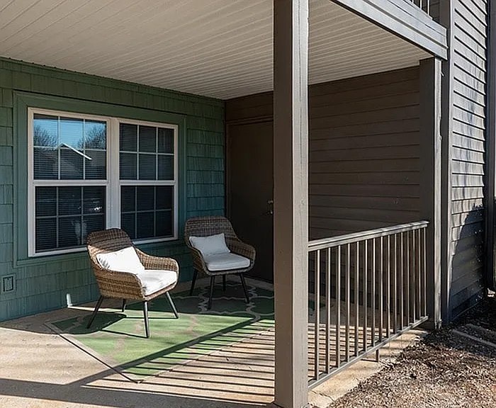 Central Pointe — Photo 17