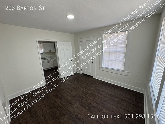 2nd image of 203 Barton St