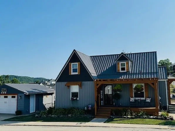 603 Chestnut St, Youngwood, PA 15697