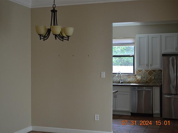 3rd image of 24 Bayou Pointe Dr