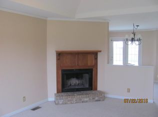 601 Corinth Ct, Clarksville, TN 37040